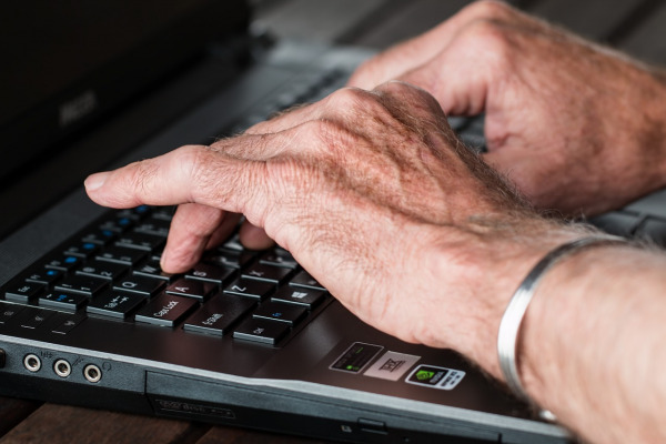 Sexual Predators Luring Children Using Popular Chat Platform in New Cyberattack Typing