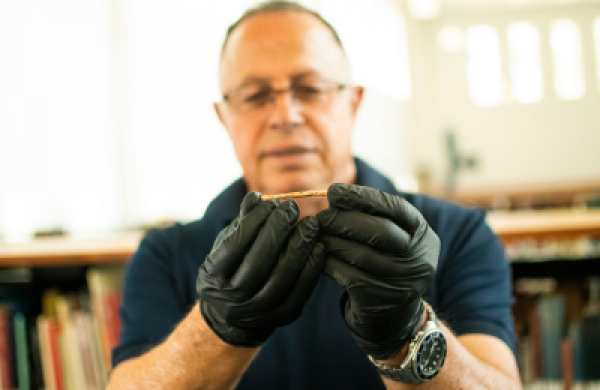 Discovery of tiny flutes from 12,000 years ago that imitate the calls of predatory birds Tiny flute